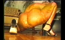 A Busty Woman Dumps a Filthy Load