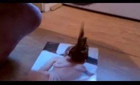Sexy Guy Pays Tribute with a Nice Shit