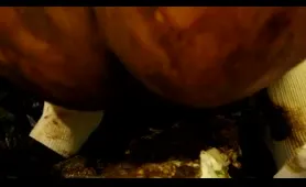 Man drops a filthy load in a dirty place