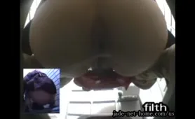 This Lady Craps Something Nasty