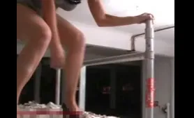 Blonde Babe Pisses in Scaffolding