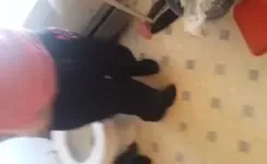 She can't stop shitting