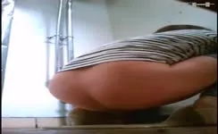 Hidden camera caught a sexy teen
