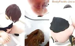 Shaved fat pussy Japanese girl pooping 