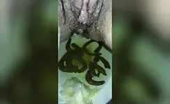 Hairy lady and dirty poop 