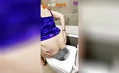 Lady Drops a Nasty Shit