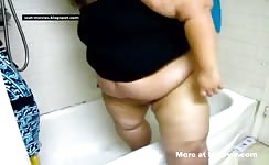 Fat girl struggles to poop