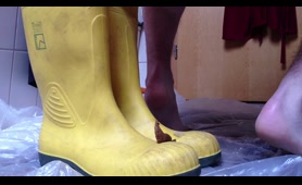 Lady Shits on Yellow Boots