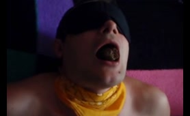 Sexy Babe Drops a Nasty Shit