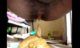 Small Dick Guy Poops