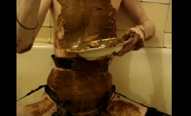 Lady Washes Off After Pooping