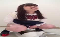 Japanese schoolgirl shitting