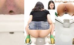 Sexy young Japanese gal pooping heavily 