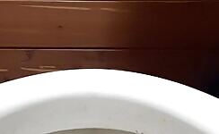 Sexy Woman Takes a Massive Dump