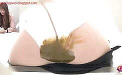 JAV Lady Takes a Dump